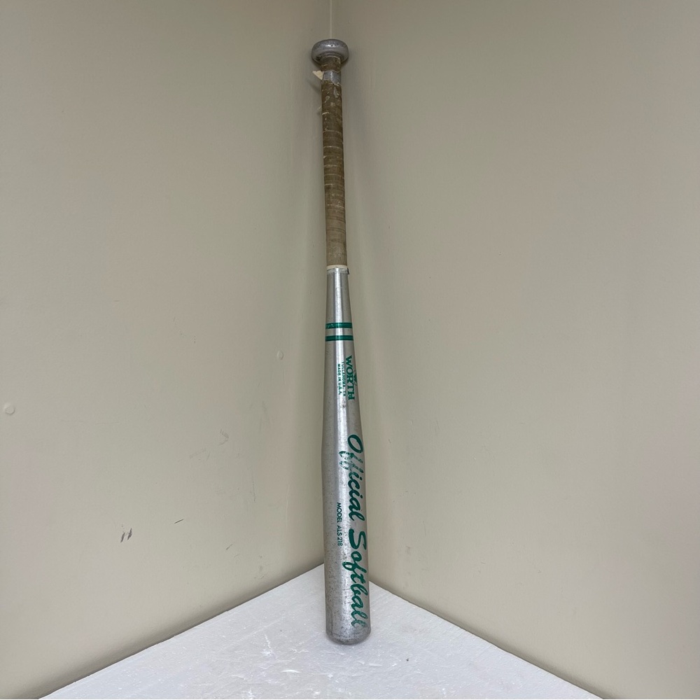 Vintage Worth Aluminum Softball Bat Model ALS 218 Youth